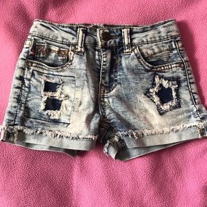 Girls jean shorts light acid wash patchy size 5